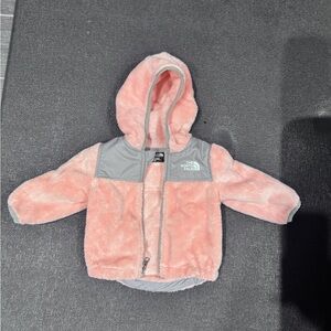 The North Face Baby Oso Soft Pink Fleece Hooded Jacket with Gray Trim 3-6m